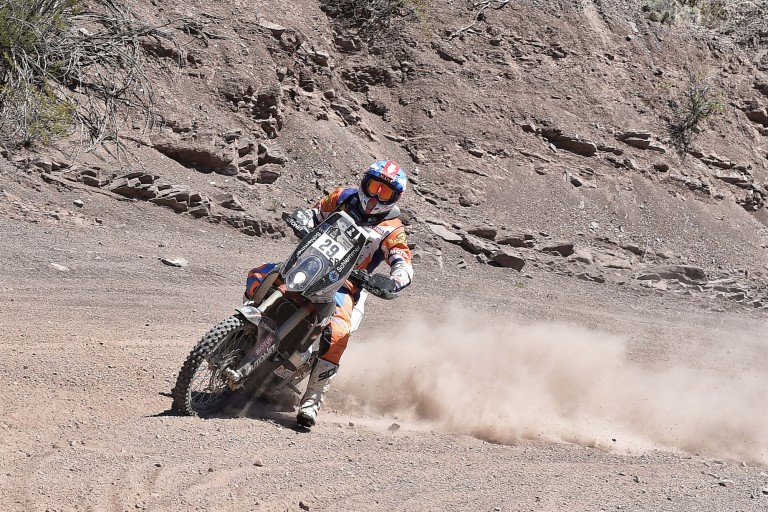 Mani Gyenes pe 15 in cea mai grea speciala din Dakar 2017