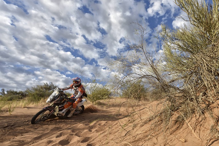 Mani Gyenes termina pe locul 17 Dakar 2017