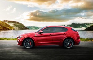 Alfa-Romeo-Stelvio-300x192 Stelvio câștigă duelul cu Giulia break
