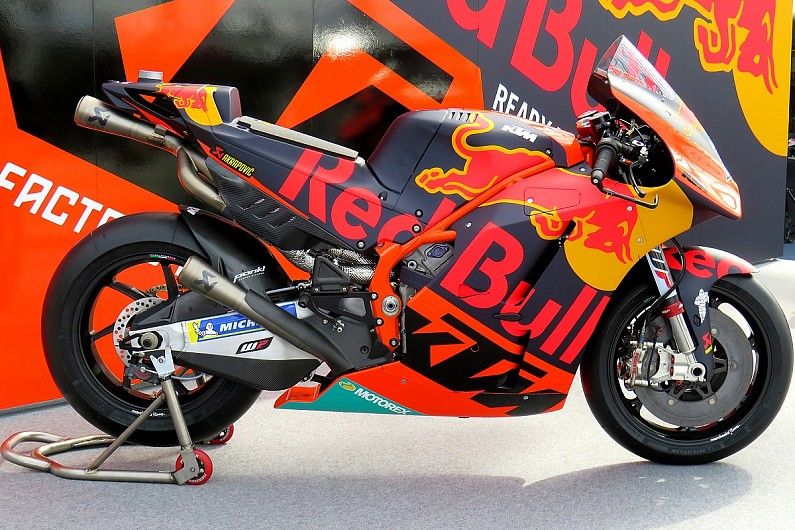 ktm-1 KTM a prezentat motocicleta pentru sezonul 2018 din Moto GP