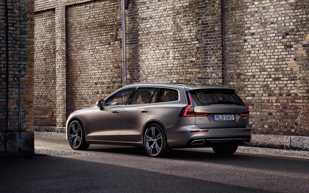223573_new-volvo-v60-exterior Volvo a confirmat, in final, sfarsitul motoarelor sale diesel