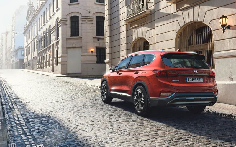 csm_santa-fe-quieter-ride_b7c6ee691c Noul Hyundai Santa Fe si 6 lucruri care ne atrag atentia