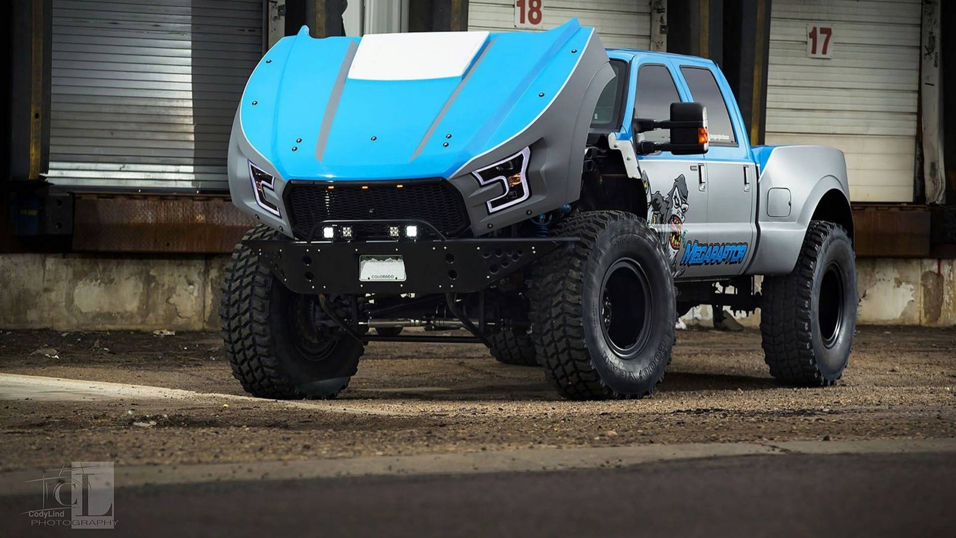 ford-f-350-mega-raptor-by-defco-trucks-6 S-ar putea sa-l fi gasit pe regele Ford Raptor-urilor F350