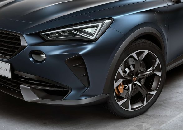 CUPRA-Formentor-a-unique-concept-car-for-a-special-brand_07_HQ-588x420 Primul Cupra 100% este un crossover: Formentor