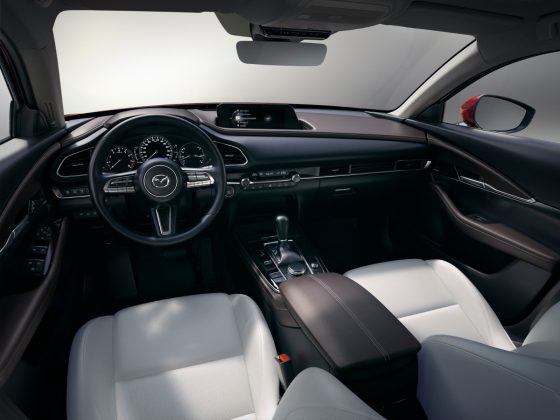 Mazda-CX-30_6-560x420 Salonul Auto de la Geneva 2019: Mazda CX-30 completeaza familia SUV-urilor