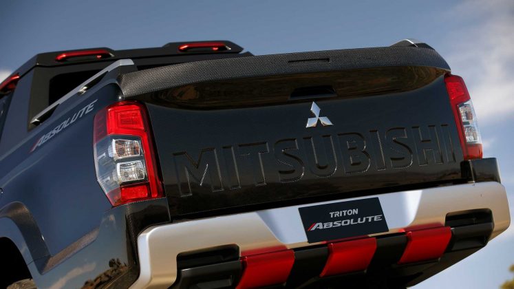 Mitsubishi-L200-Absolute-7-747x420 Mitsubishi L200 va avea si o versiune care rivalizeaza cu Ford Ranger Raptor!