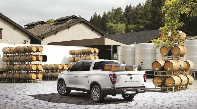 SsangYong-Musso-Grand_2-756x420 Salonul Auto de la Geneva 2019: Pick-up-ul SsangYong Musso devine Grand