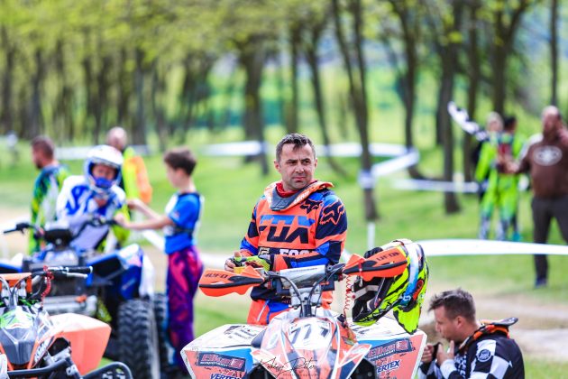 59390724_378703919401636_565166435718922240_n-630x420 Succes romanesc in campionatul endurocross al Ungariei