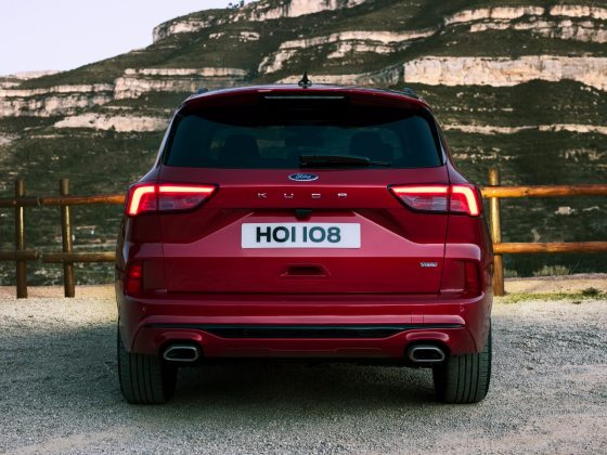 Ford-Kuga-9-560x420 Ford Kuga primeste o noua generatie. Sculpturala si electrificata!