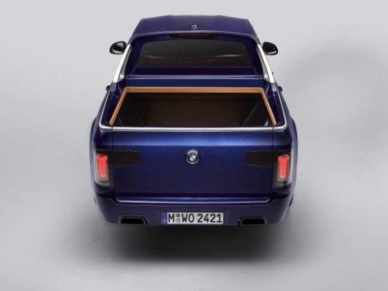 P90357099_lowRes_the-bmw-x7-pickup-07-561x420 X7 Pickup! BMW se joaca sau are ganduri mari?