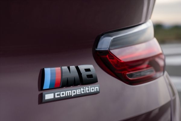P90369550_lowRes_the-new-bmw-m8-gran- Au sosit M8 Gran Coupé si Competition Gran Coupé