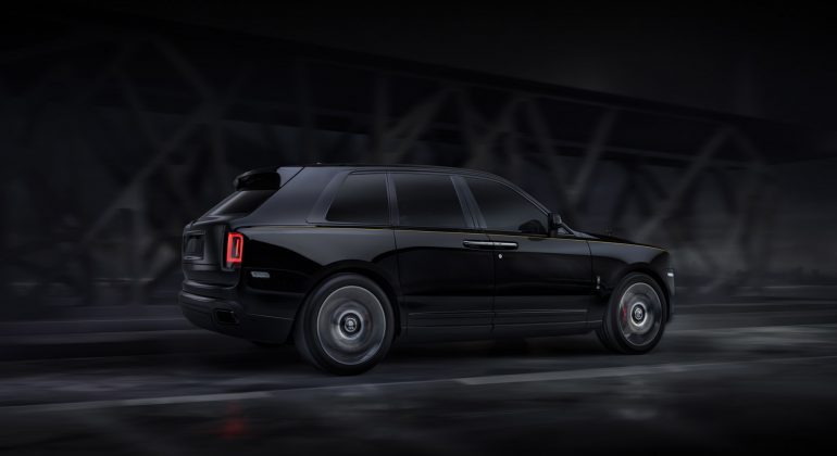 Rolls-Royce-Cullinan-Black-Badge_2-770x420 Rolls-Royce Cullinan Black Badge, V12 cu 600 CP!