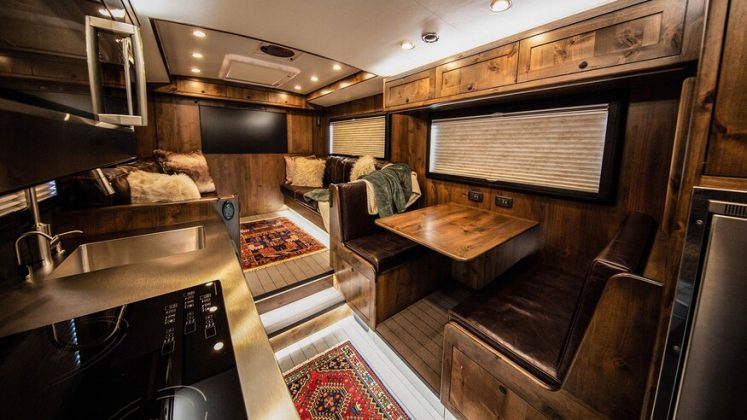 EarthRoamer_1-747x420 EarthRoamer XV-HD, lifestyle in overlanding