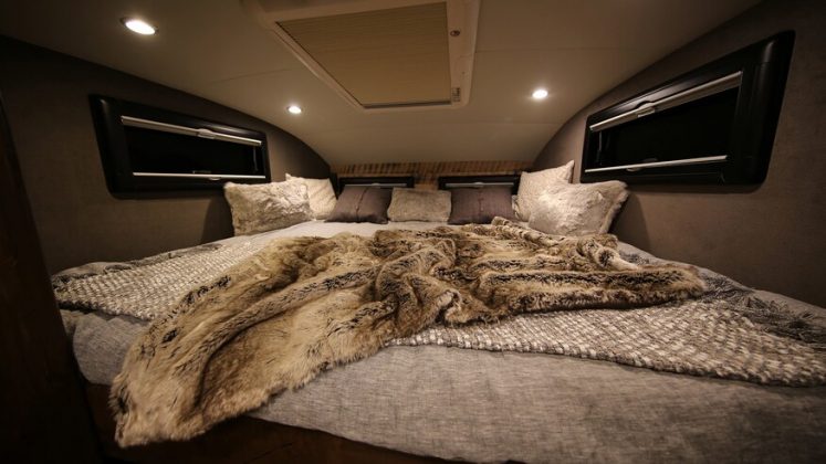EarthRoamer_7-747x420 EarthRoamer XV-HD, lifestyle in overlanding