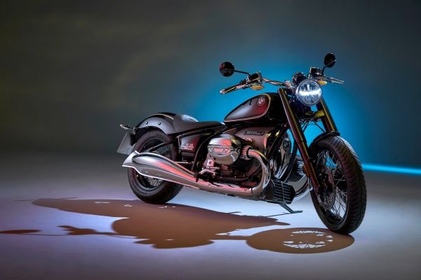 P90386390_lowRes_the-bmw-r-18-first-e BMW R 18: cruiser suprem cu radacini in istorie