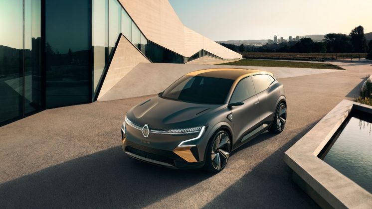 Megane-eVision-1-1-746x420 Renault Megane eVision, cross hatchback electric în 2021