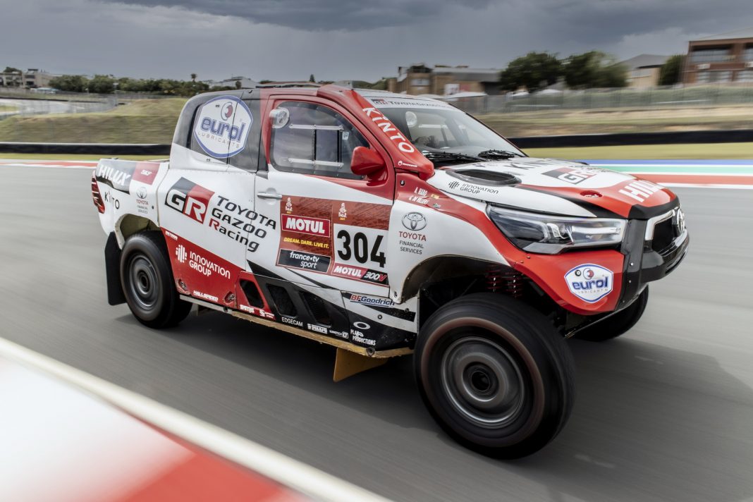 Toyota-Gazoo-Racing-11-1068x712 Toyota Gazoo Racing, cu 4 Hilux V8 la Dakar 2021