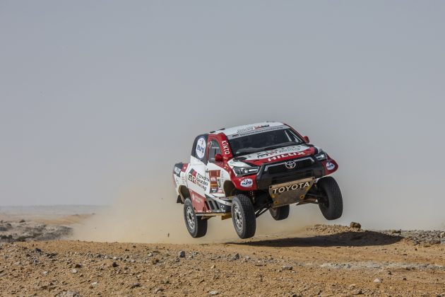 Toyota-Gazoo-Racing-2-630x420 Toyota Gazoo Racing, cu 4 Hilux V8 la Dakar 2021