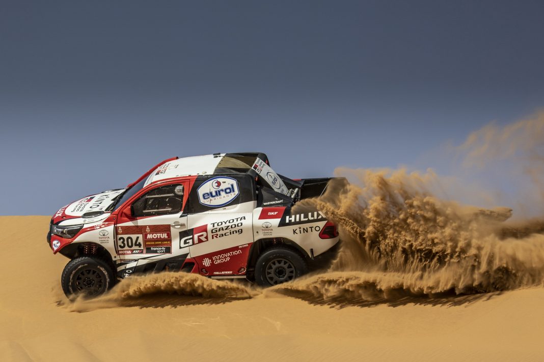 Toyota-Gazoo-Racing-7-1068x712 Toyota Gazoo Racing, cu 4 Hilux V8 la Dakar 2021