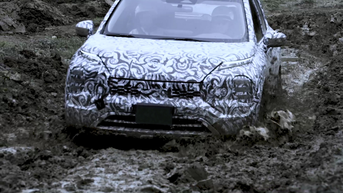 Mitsubishi Outlander, generație nouă în 16 februarie