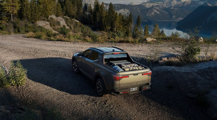 Hyundai-Santa-Cruz-4-756x420 Hyundai Santa Cruz, un nou Sport Adventure Vehicle