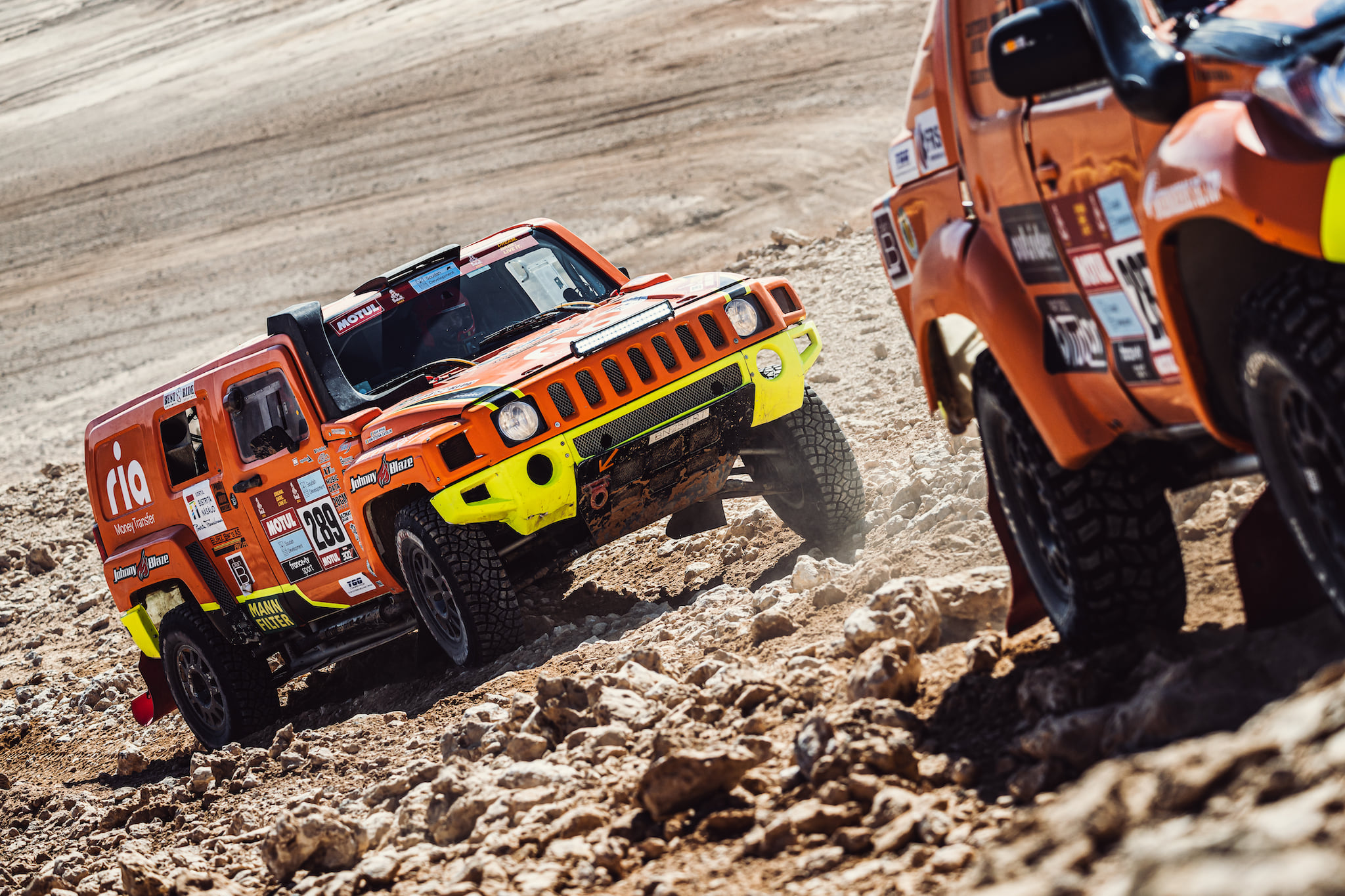 Transilvania-Rally-Ria-20 Dakar 2022: La jumătatea competiției, românii pe plus. Al-Attiyah și Sunderland conduc în continuare