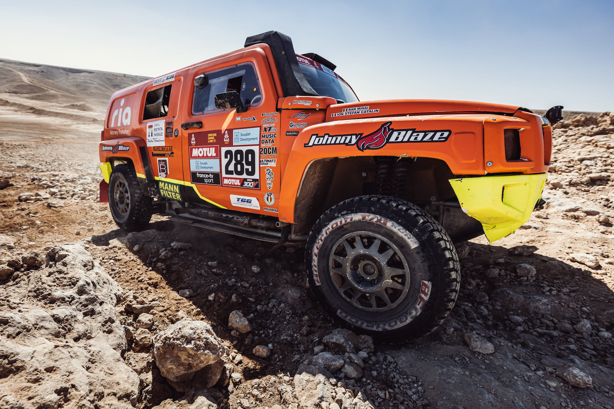 Transilvania-Rally-Ria-9 Dakar 2022: La jumătatea competiției, românii pe plus. Al-Attiyah și Sunderland conduc în continuare