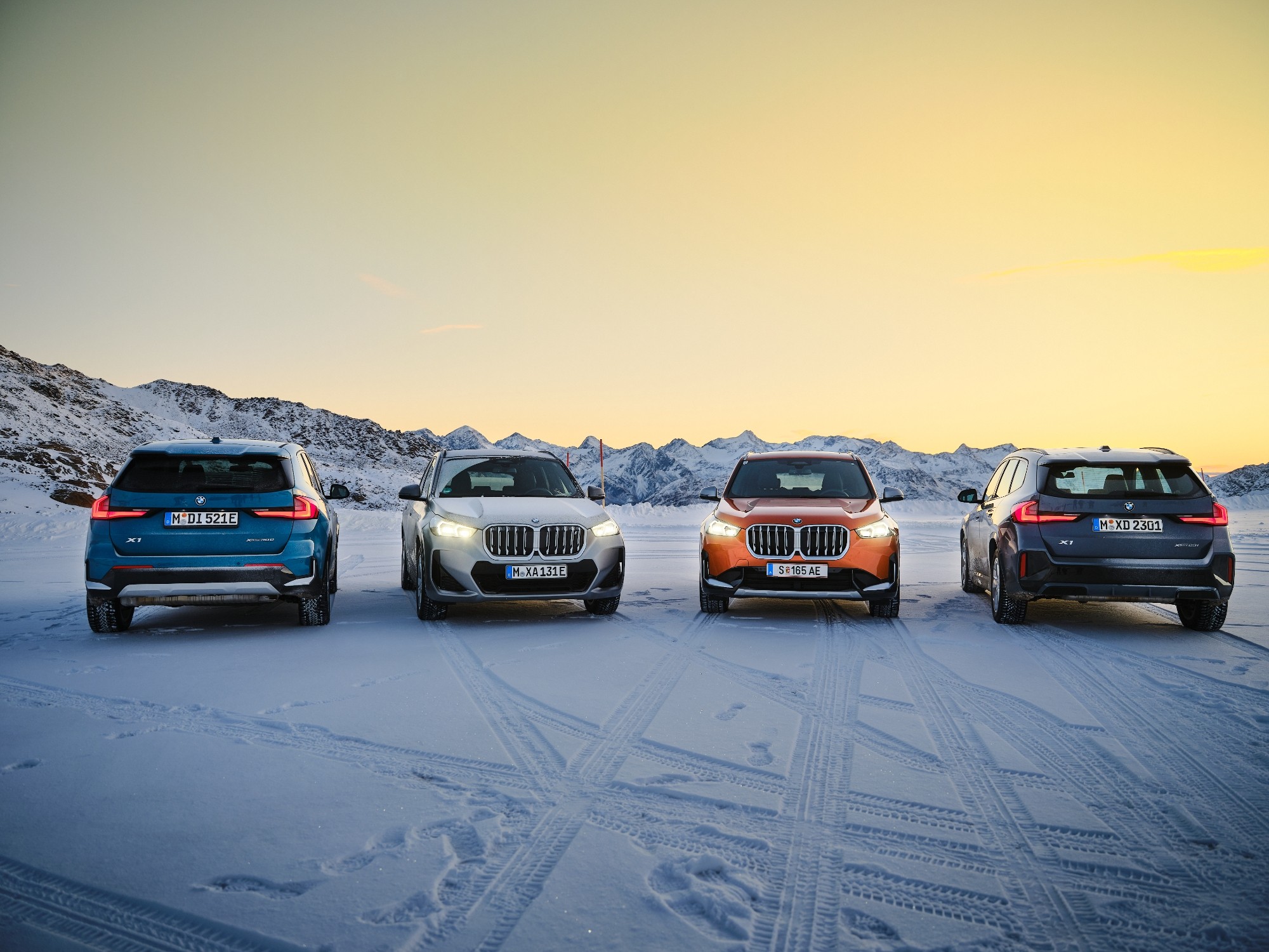 BMW xDrive în trei variante: noile BMW X1 şi BMW iX1 testate iarna la Sölden P90488644_lowRes_bmw-x1-xdrive23d-bmw