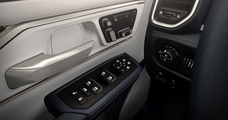 RM025_030FN-800x420 Ram 1500 REV 2025 prezentat la Salonul Auto International de la New York