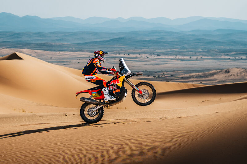 664065_daniel-sanders_KTM_Dakar-Rally-2025_Saudi-Arabia_Stage7_0506_Stage-7 Daniel Sanders și KTM câștigă Raliul Dakar 2025