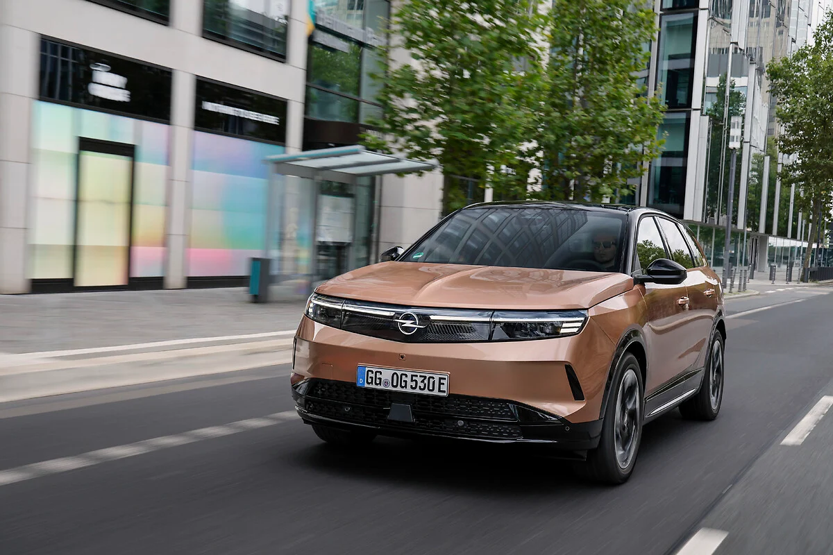 opel-2025-suv Opel lansează trio-ul SUV electrificat: Grandland, Frontera și Mokka